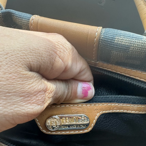 Fendi - Picture 2 of 9